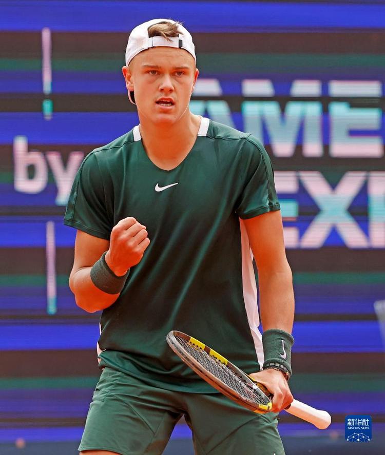 猛烈弹起 猛烈弹起